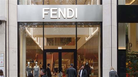 fendi lavora con noi|fendi job openings.